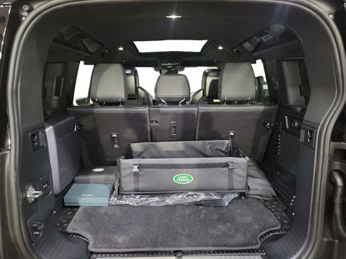 New 2026 Land Rover Defender 110 image 27