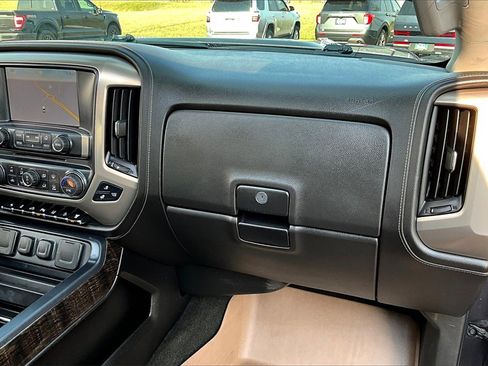 Used 2015 GMC Sierra 3500 Denali w/ Duramax Plus Package image 17