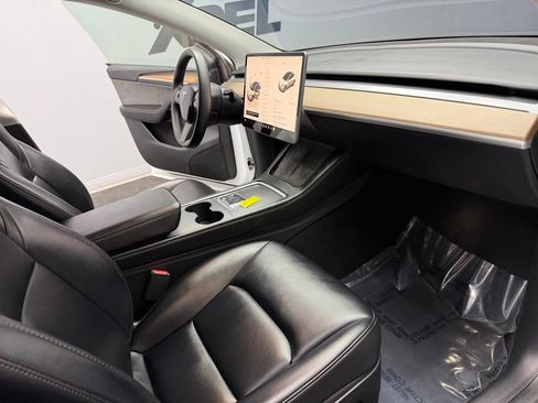 Used 2023 Tesla Model Y Long Range AWD/4WD image 49