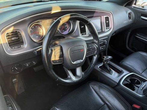 Used 2020 Dodge Charger SXT w/ Leather Interior Group RWD image 2