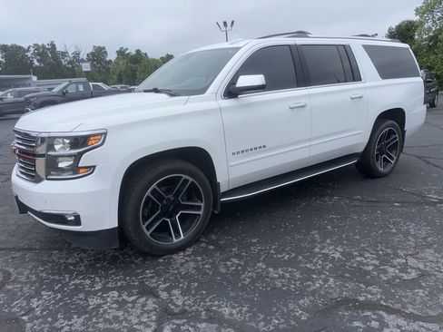 Used 2020 Chevrolet Suburban Premier AWD/4WD image 1