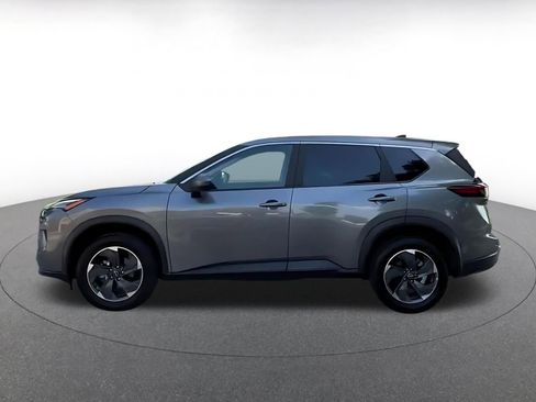 Used 2025 Nissan Rogue SV FWD image 9