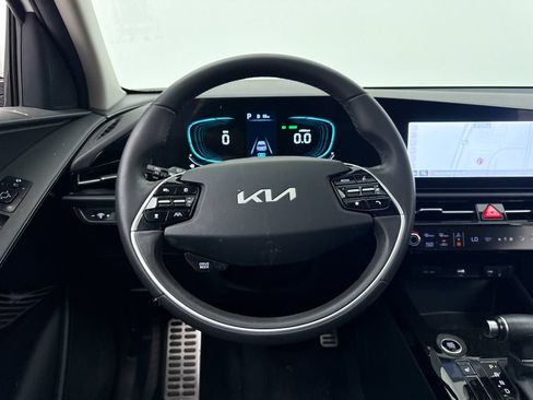 Used 2023 Kia Niro EX Touring FWD image 33