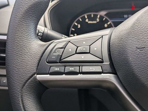 Used 2022 Nissan Altima 2.5 SV FWD image 22