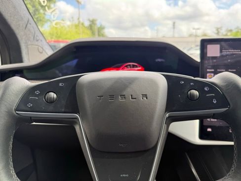 Used 2024 Tesla Model X Plaid image 23