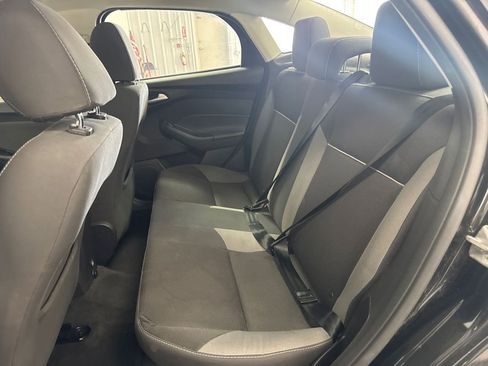 Used 2014 Ford Focus SE FWD image 17