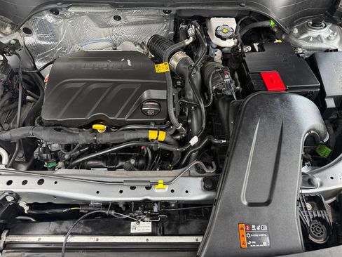 Used 2025 Chevrolet Trax LT FWD image 28