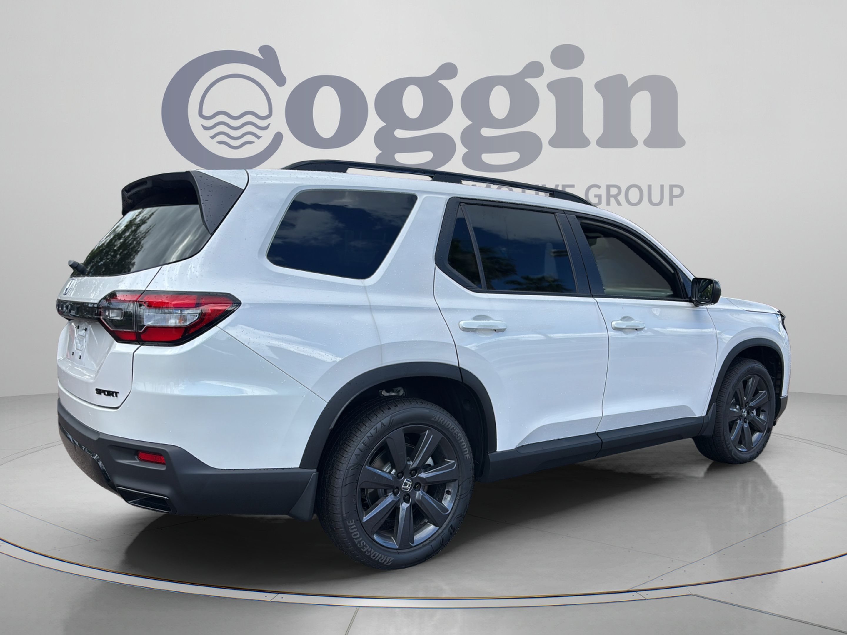 New 2026 Honda Pilot Sport image 5