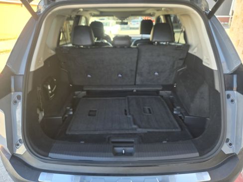 Used 2022 Nissan Rogue SL w/ SL Premium Package image 17