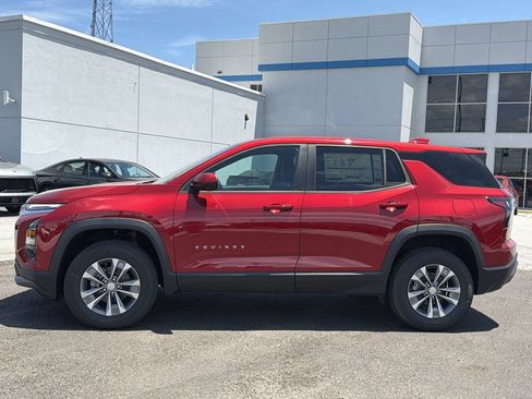 New 2026 Chevrolet Equinox LT w/ Safety and Technology Package FWD image 18