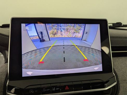 Used 2023 Jeep Compass Sport image 26