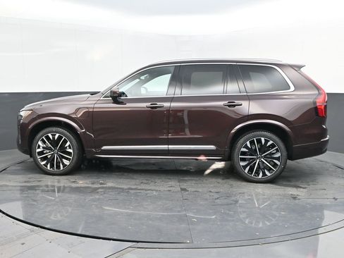 New 2025 Volvo XC90 T8 Core w/ Climate Package image 4