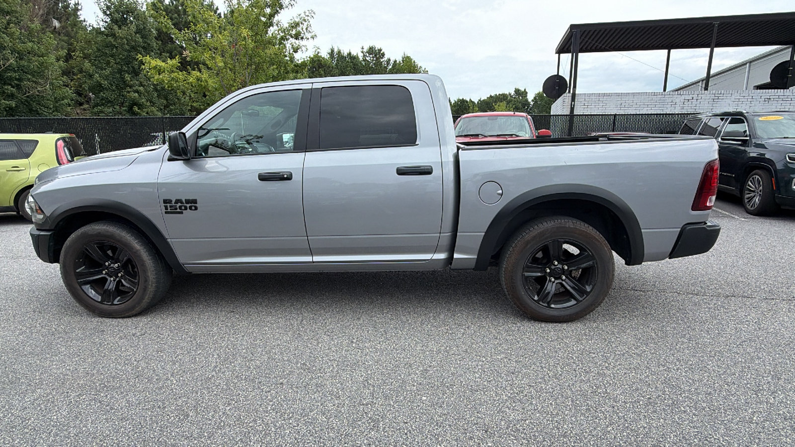 Used 2024 RAM 1500 Warlock RWD image 11