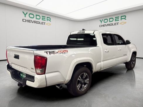 Used 2017 Toyota Tacoma TRD Sport w/ Tow Package image 51