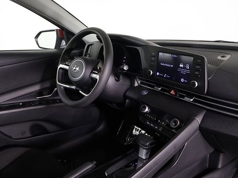 Used 2023 Hyundai Elantra SEL image 24