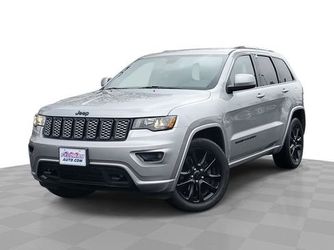 Used 2020 Jeep Grand Cherokee Altitude image 1