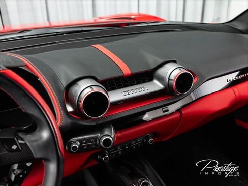 Used 2020 Ferrari 812 Superfast RWD image 30