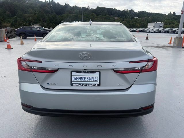 Used 2025 Toyota Camry LE FWD image 4