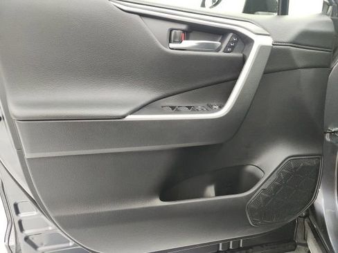 Used 2025 Toyota RAV4 Limited image 11