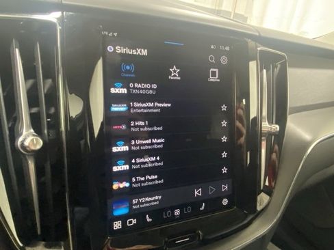 Certified 2025 Volvo XC60 B5 Core image 20