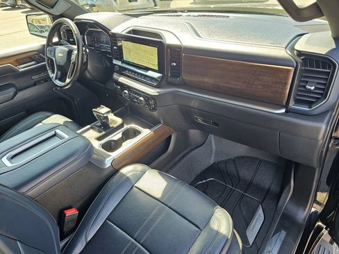 Used 2022 Chevrolet Silverado 1500 High Country AWD/4WD image 15