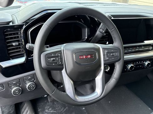New 2026 GMC Sierra 1500 Elevation image 17