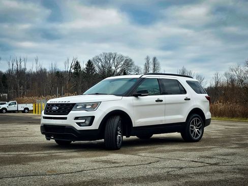 Used 2016 Ford Explorer Sport w/ Equipment Group 401A image 8