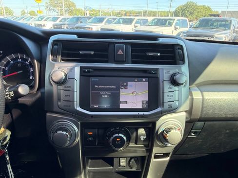 Used 2016 Toyota 4Runner SR5 Premium AWD/4WD image 28