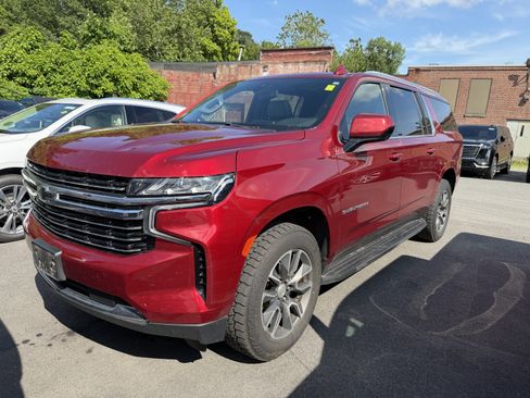 Used 2021 Chevrolet Suburban LT AWD/4WD image 1
