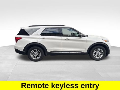 Used 2022 Ford Explorer XLT w/ Equipment Group 202A image 7