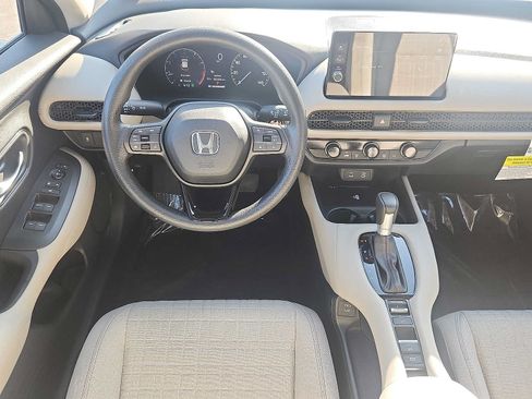 Certified 2026 Honda HR-V LX image 11