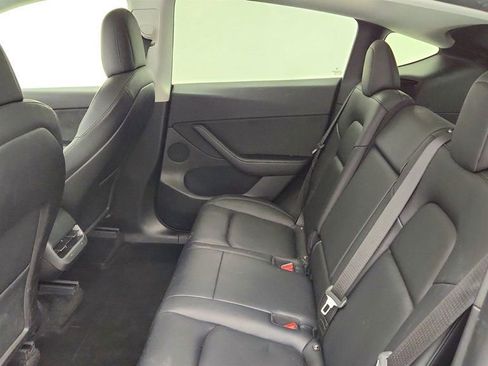 Used 2021 Tesla Model Y Long Range AWD/4WD image 25