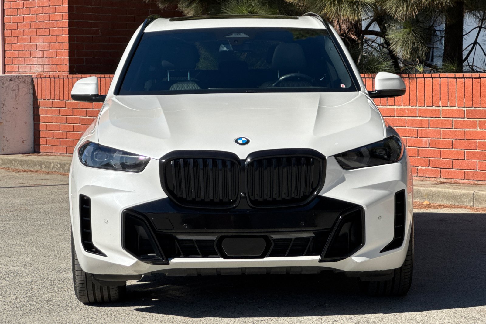 Used 2024 BMW X5 xDrive40i w/ M Sport Package AWD/4WD image 9
