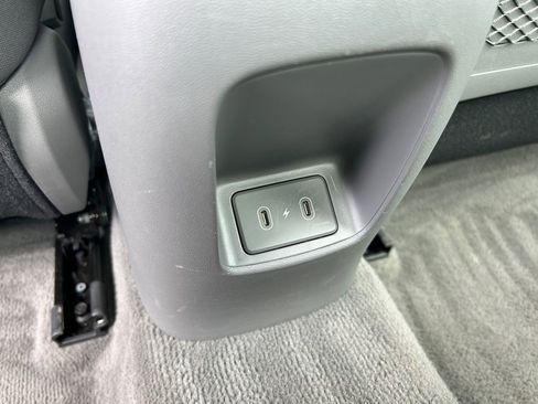 Used 2025 Hyundai Elantra SEL FWD image 33