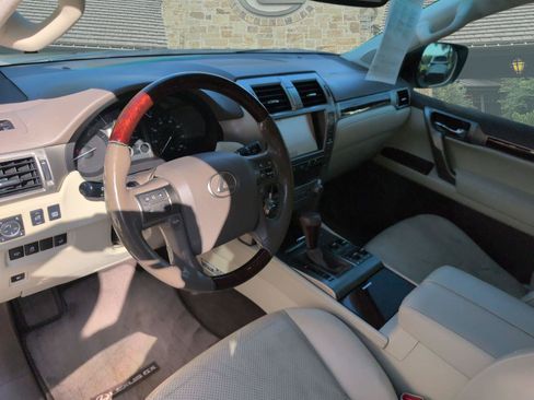 Used 2016 Lexus GX 460 Luxury AWD/4WD image 6