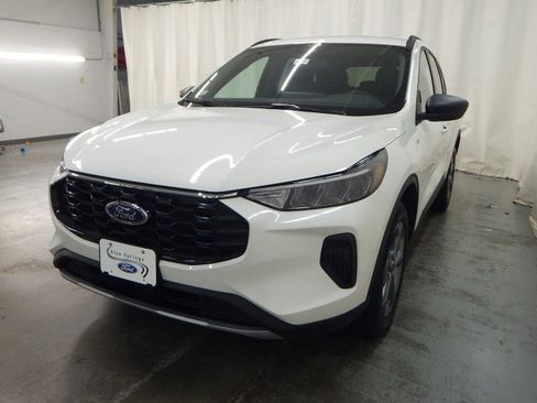 New 2025 Ford Escape ST-Line w/ Tech Pack #1 image 8