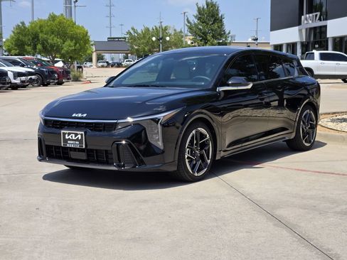 New 2026 Kia K4 EX FWD image 2