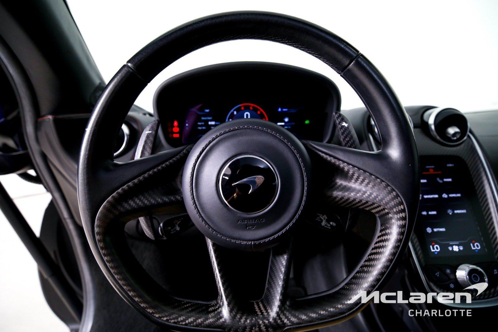 Used 2021 McLaren GT RWD image 15