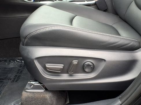Certified 2025 Toyota Corolla Cross XLE FWD image 16