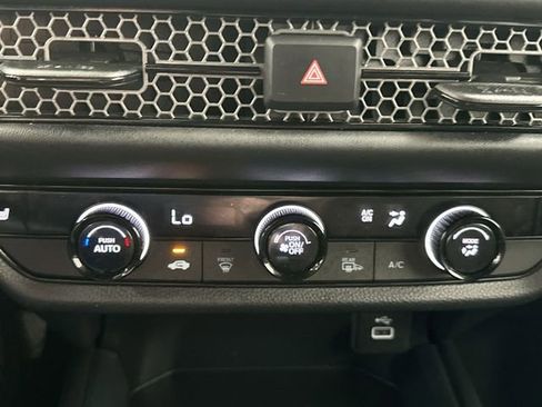 Used 2025 Honda HR-V Sport image 17