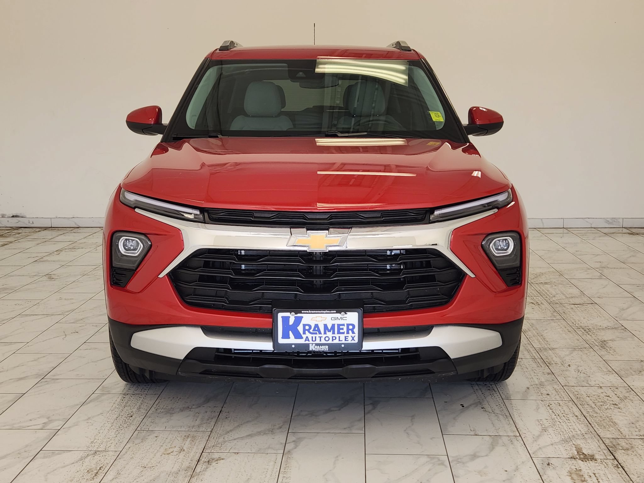 Used 2026 Chevrolet TrailBlazer LT FWD image 2