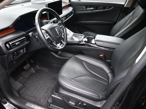 Used 2023 Lincoln Nautilus Reserve AWD/4WD image 9
