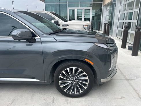Used 2025 Hyundai Palisade Calligraphy image 5