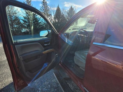 Used 2018 Chevrolet Silverado 1500 LTZ w/ Sport Package image 10