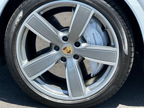 Used 2020 Porsche Cayenne Turbo AWD/4WD image 31