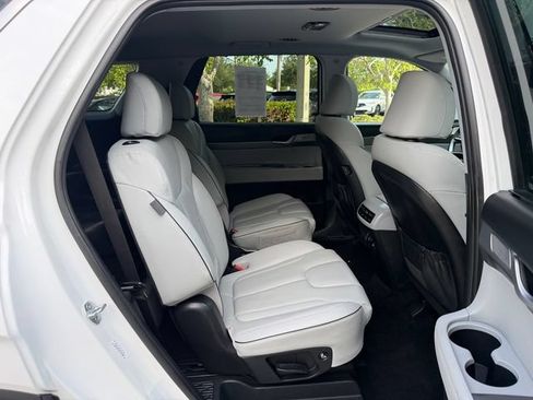 Used 2024 Hyundai Palisade SEL w/ Premium Package AWD/4WD image 18