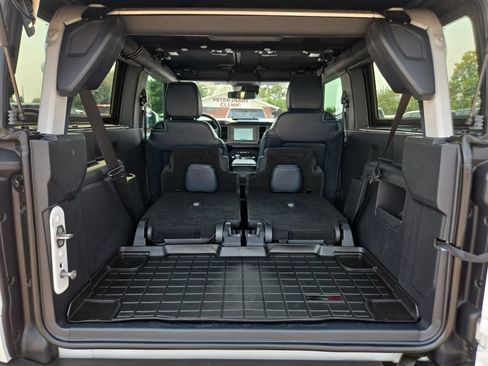 Used 2021 Ford Bronco Outer Banks w/ Sasquatch Package AWD/4WD image 18