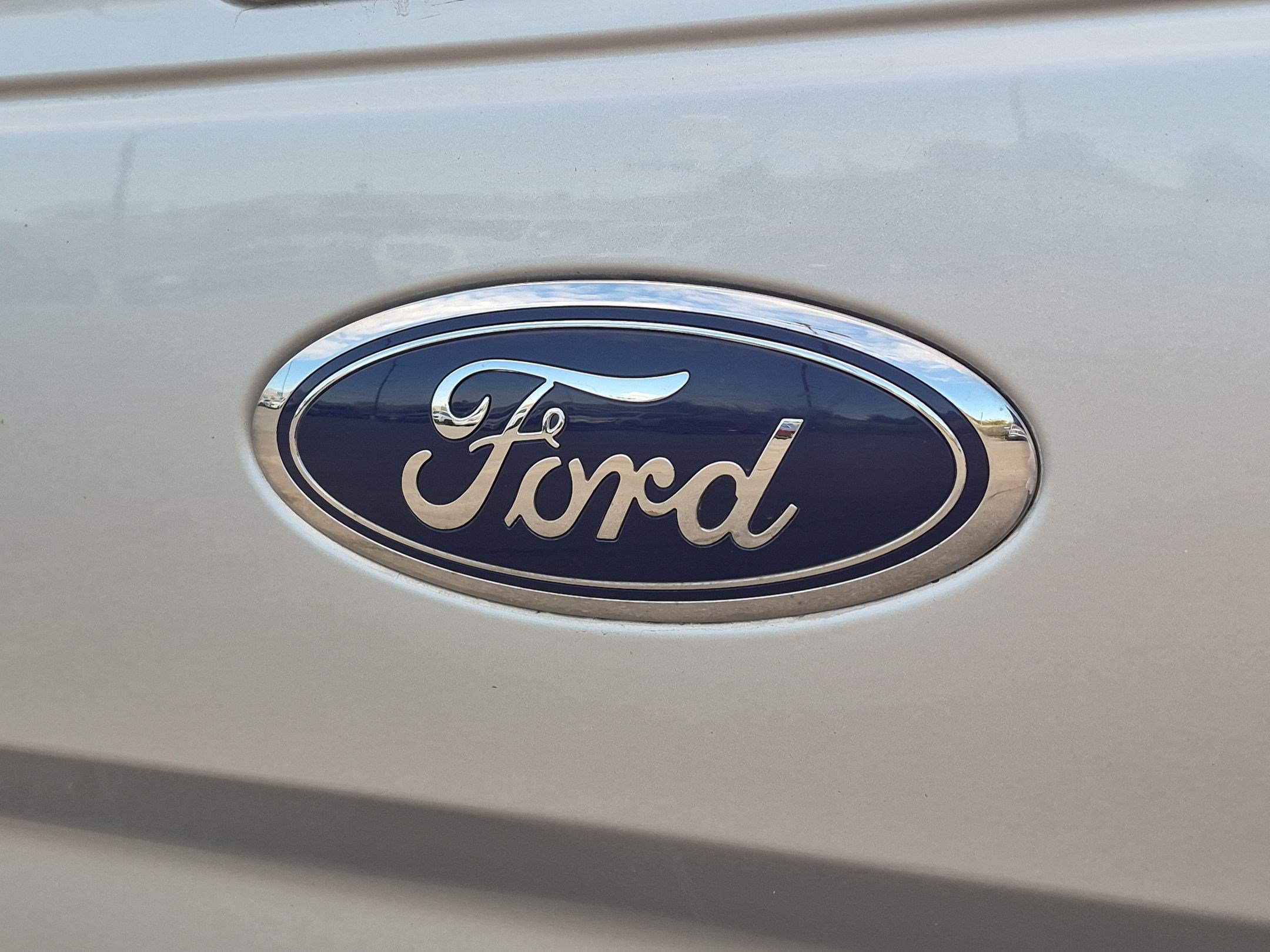 Used 2015 Ford F150 Lariat AWD/4WD image 13