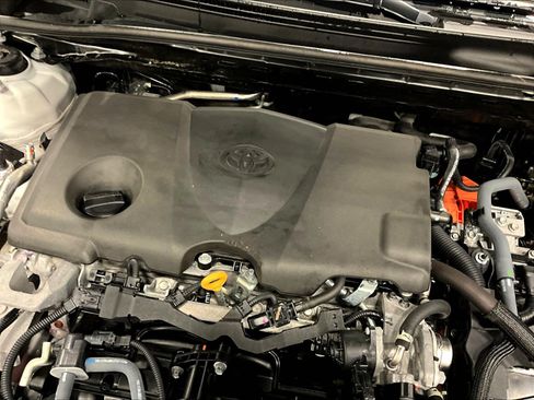 Used 2025 Toyota Camry LE FWD image 30