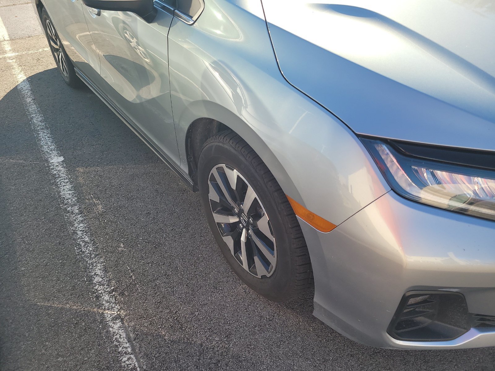 Used 2025 Honda Odyssey EX-L image 4